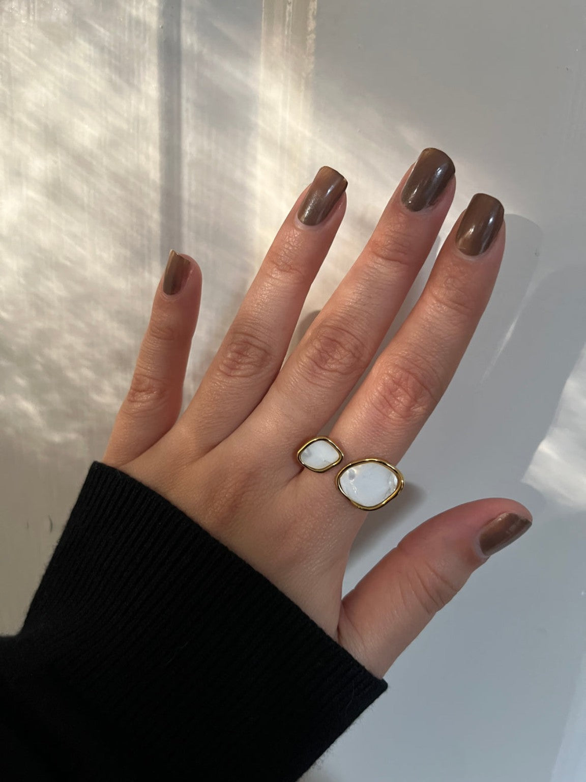 Gold Plated Mother of Pearl Adjustable Ring (AK91100_2)